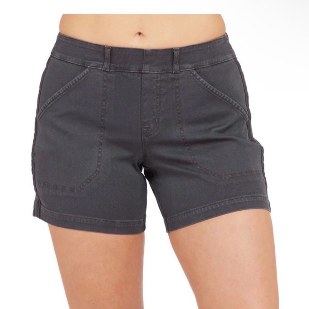 SPANX Stretch Twill Shorts in Washed Black - Size XS